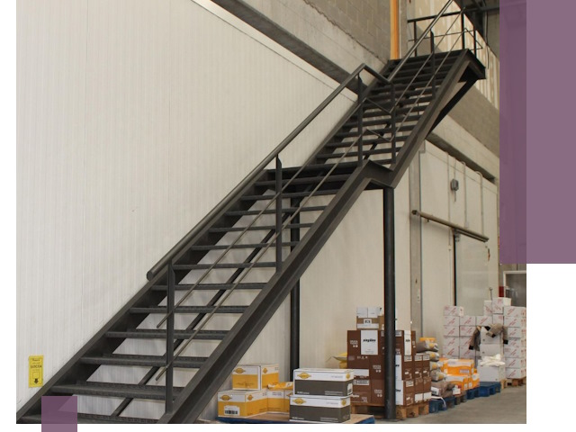 Лестницы для производства в Соколе — изготовление и монтаж