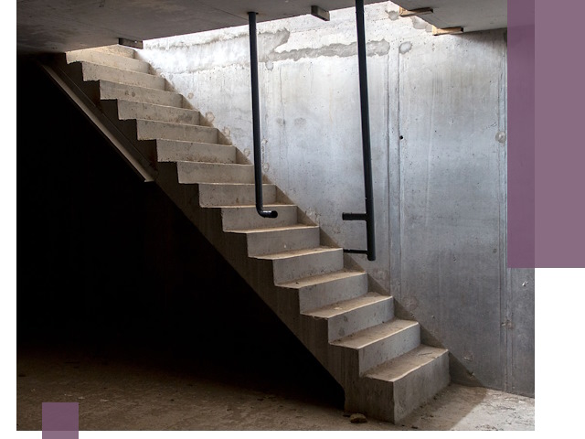Изготовление и монтаж лестниц в подвале в Соколе