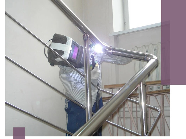 Монтаж перил и ограждений качественно в Соколе