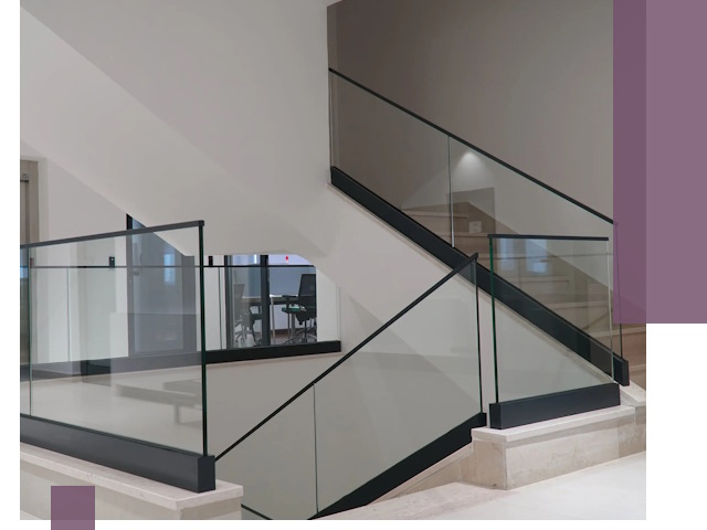 Стеклянные перила премиум-класса с установкой в Соколе