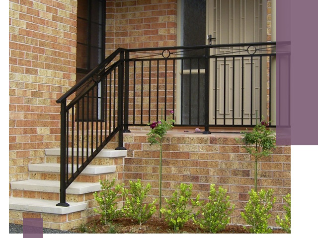 Уличные перила из металла под ключ в Соколе