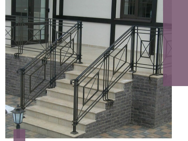 Перила для крыльца в Соколе — монтаж, изготовление и установка