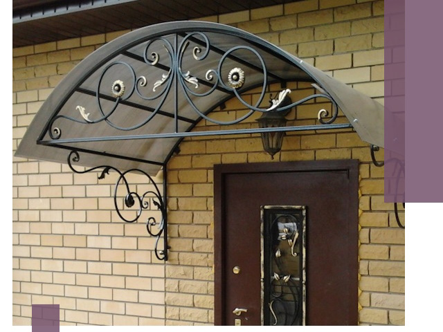 Изготовление козырьков из металла под ключ в Соколе