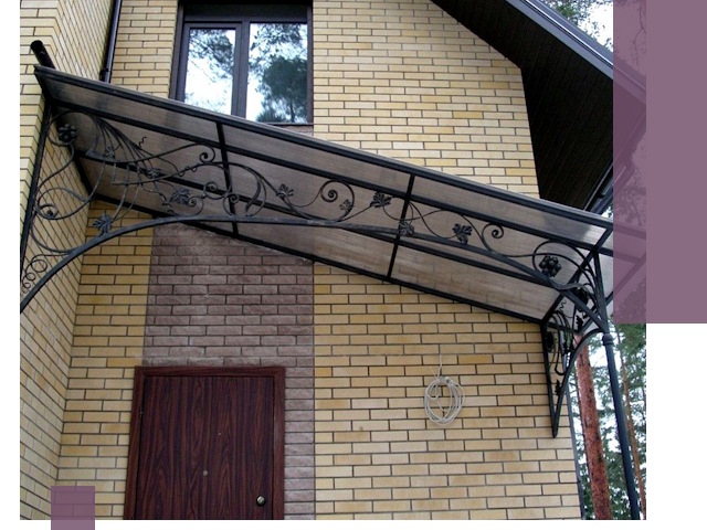 Односкатные козырьки из металла под ключ в Соколе